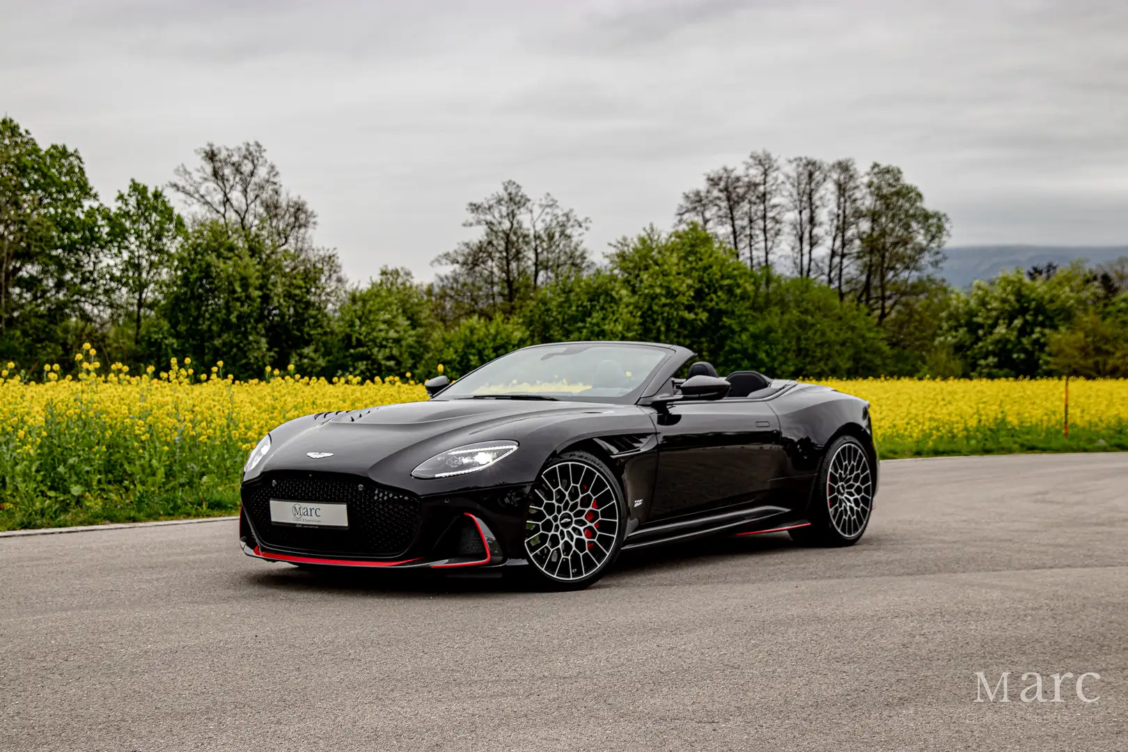 Aston Martin DBS 770 Ultimate Volante / B&O / Carbon Ext. & Int. Fekete - 1