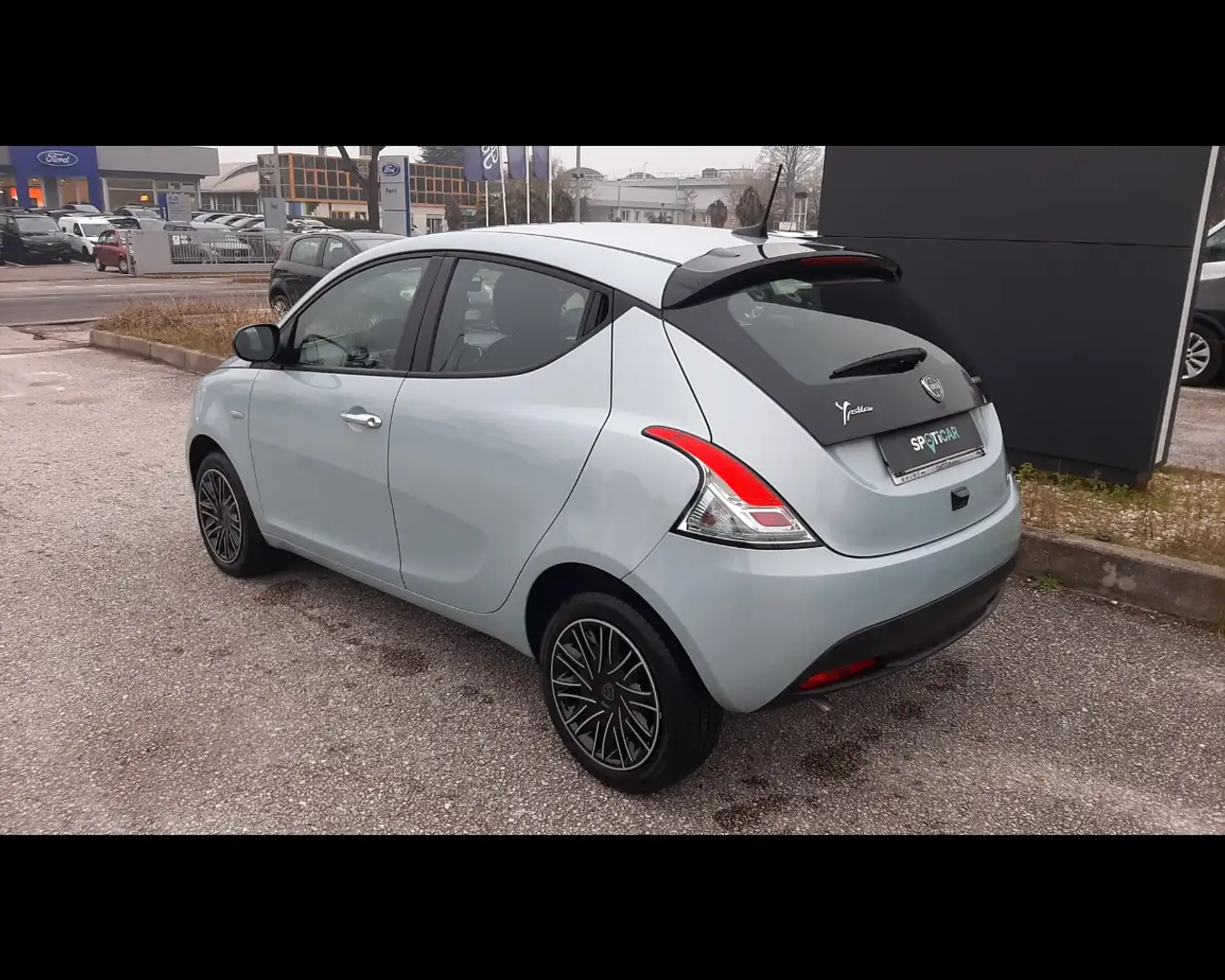 Lancia Ypsilon 1.0 FireFly 5 porte S&S Hybrid Gold Verde - 2