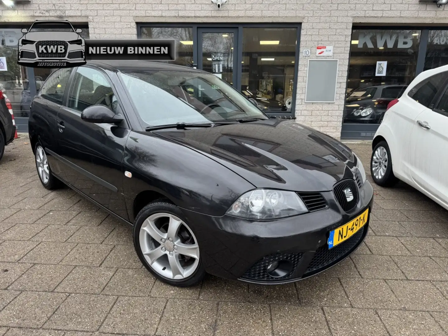 SEAT Ibiza 1.4-16V 25 Edition Airco Nieuwe apk Schwarz - 1