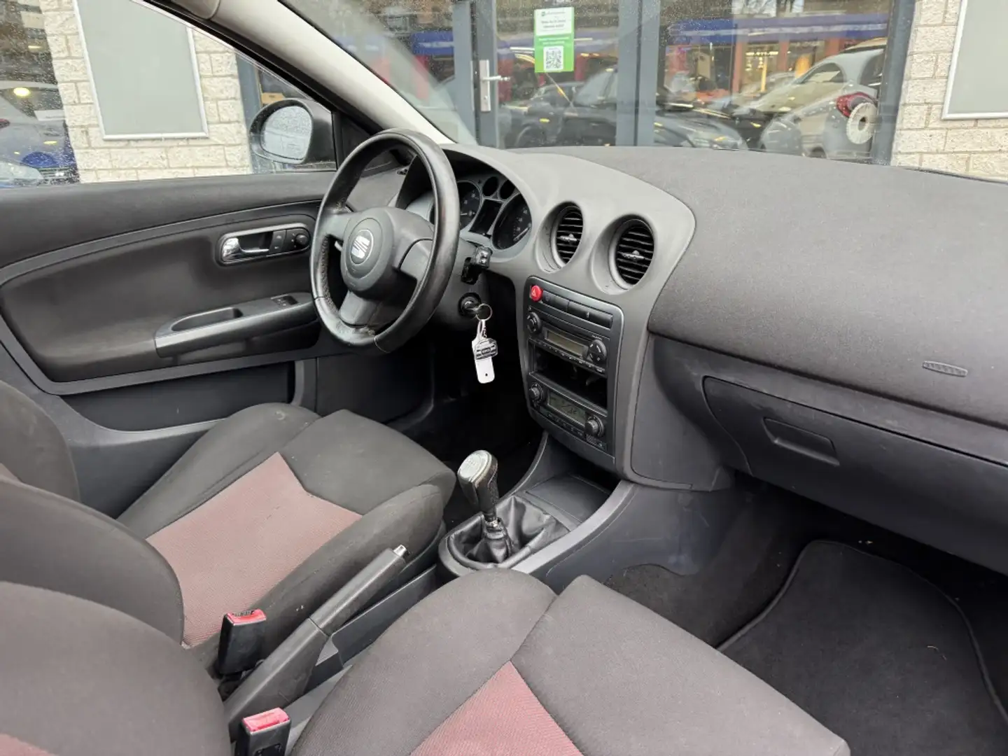 SEAT Ibiza 1.4-16V 25 Edition Airco Nieuwe apk Schwarz - 2