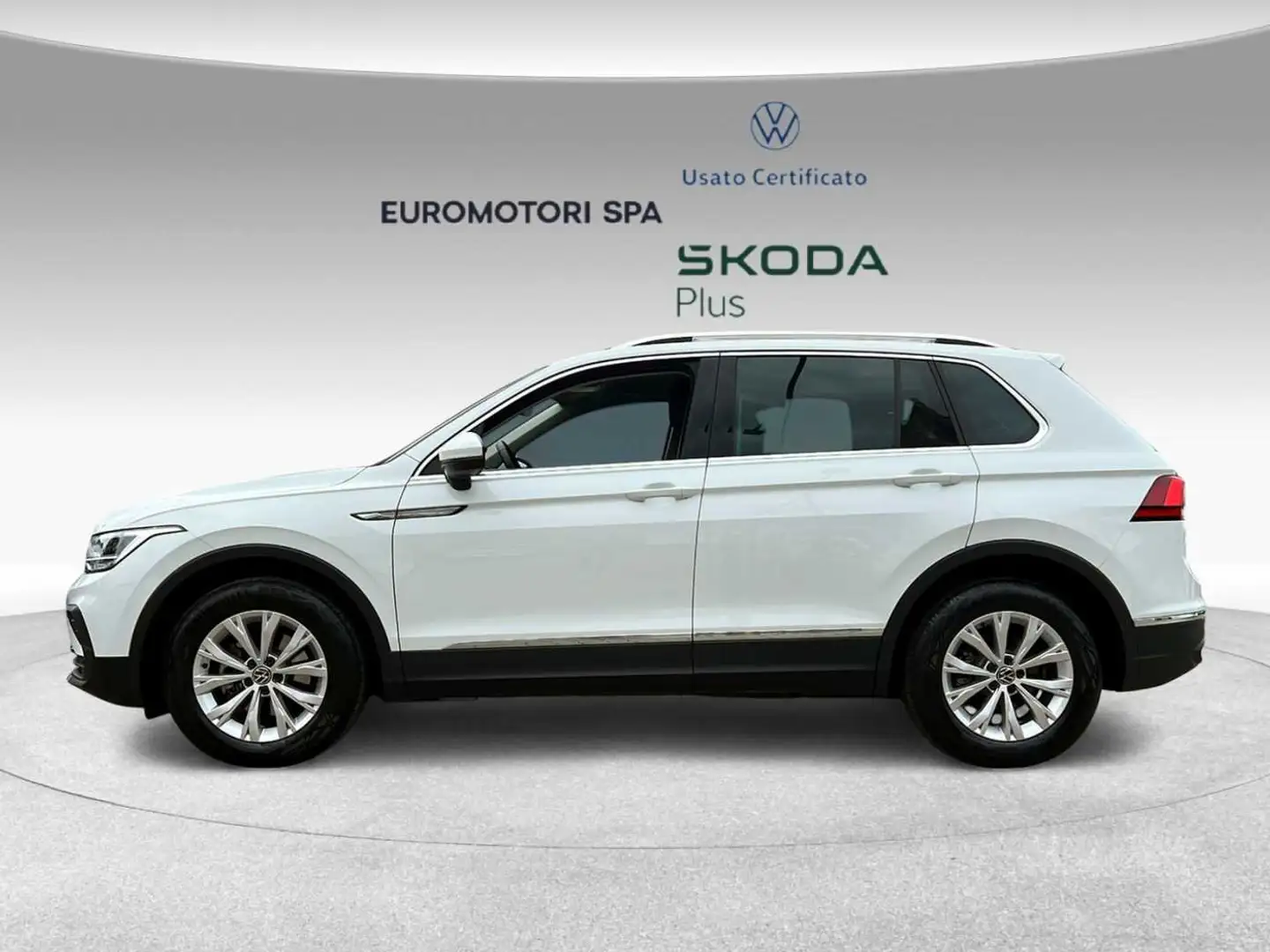 Volkswagen Tiguan 2ª serie 1.5 TSI 150 CV DSG ACT Life Bianco - 2
