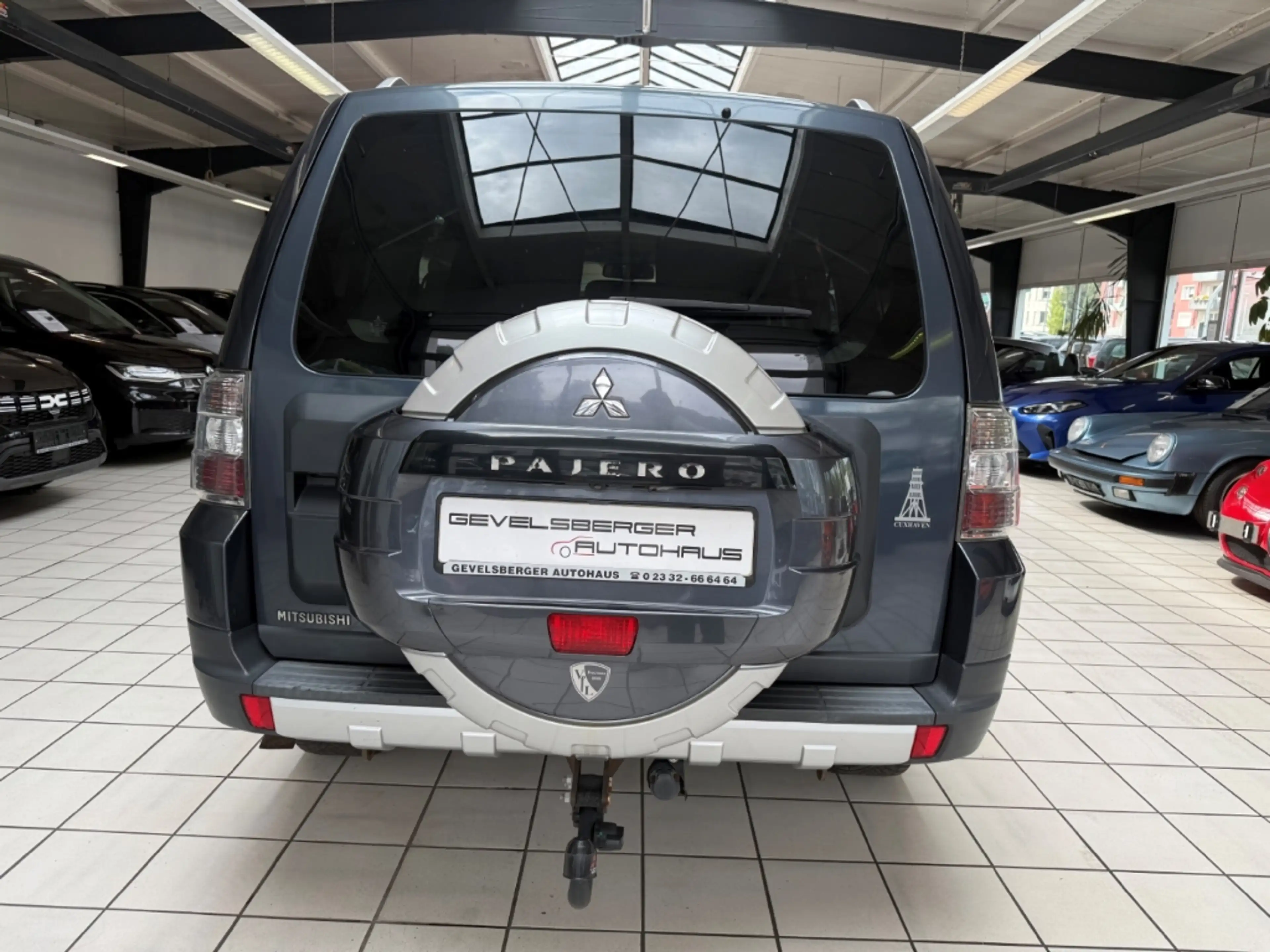 Mitsubishi Pajero 3.2 DI-D Instyle 7-Sitzer TÜV neu Scheckheft — photo 6