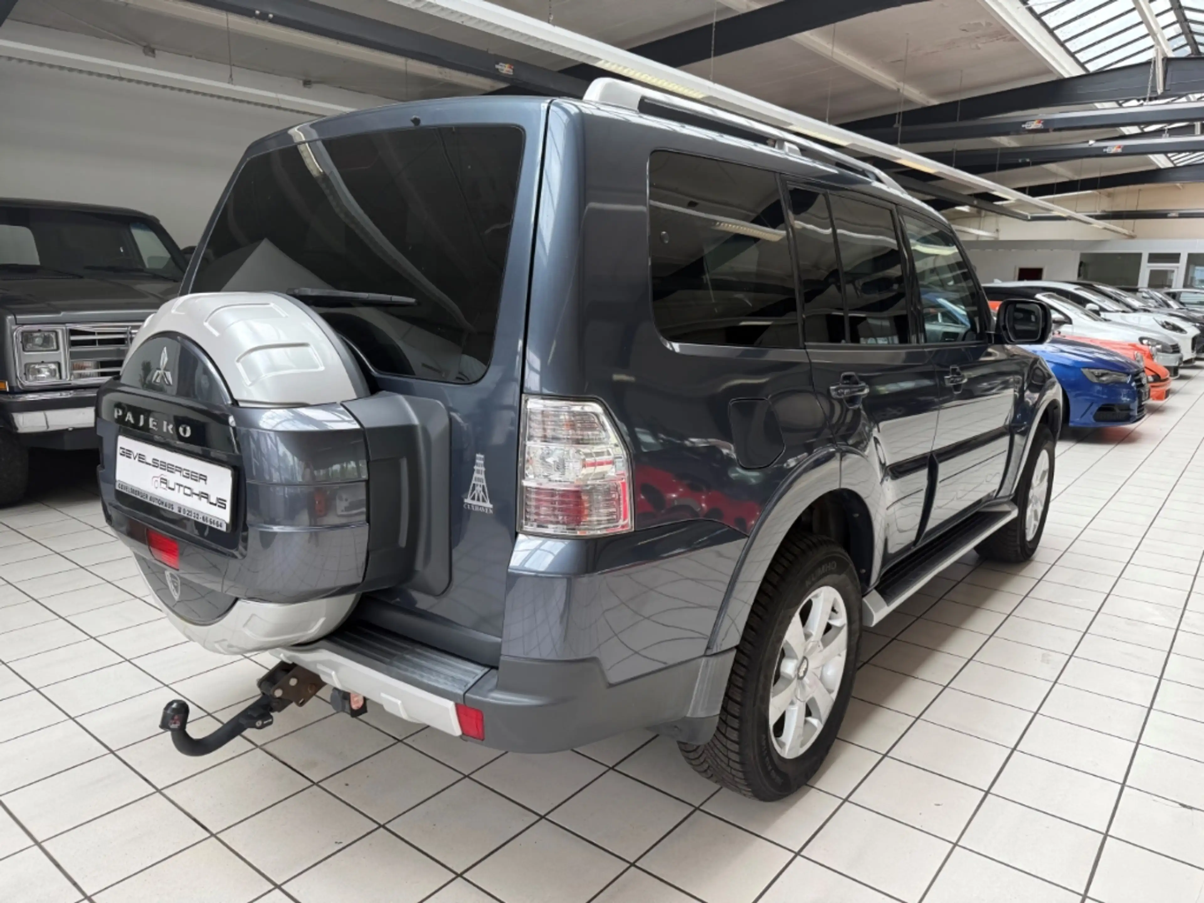 Mitsubishi Pajero 3.2 DI-D Instyle 7-Sitzer TÜV neu Scheckheft — photo 5