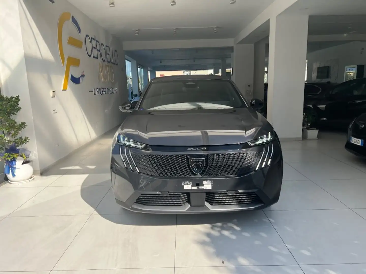 Peugeot 3008 Hybrid 145 e-DCS6 Allure tua da €379,00 mensili Gris - 1