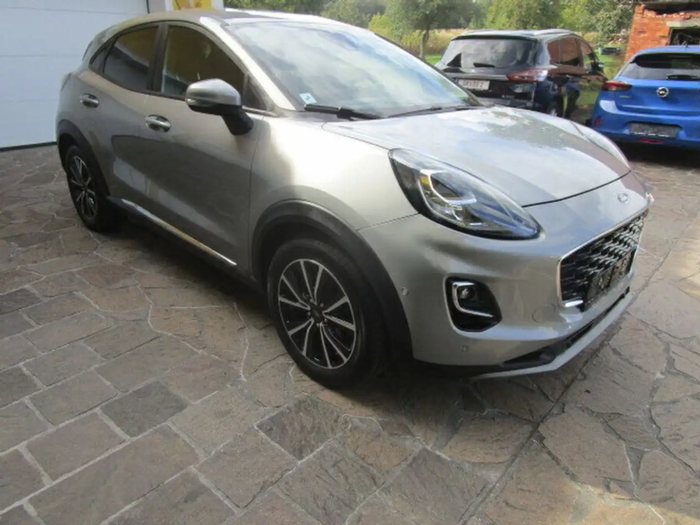 Ford Puma Titanium Automatic Silber - 2