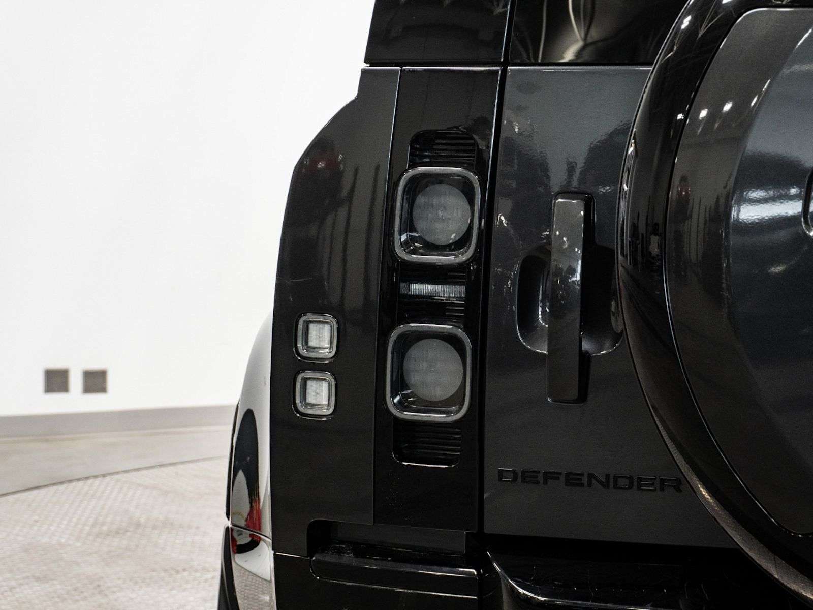 2024 Land Rover Defender X | COMFORT PKG | 22 INCH WHEELS thumb 14