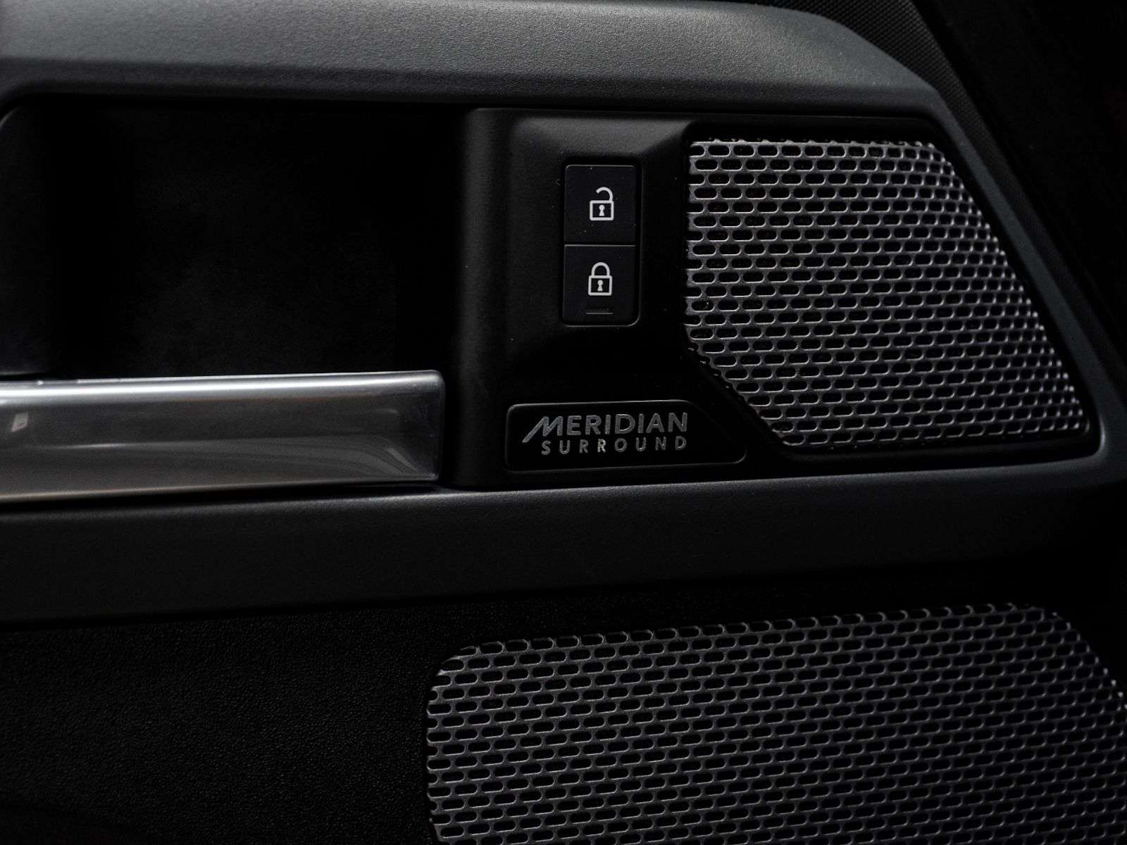 2024 Land Rover Defender X | COMFORT PKG | 22 INCH WHEELS thumb 29