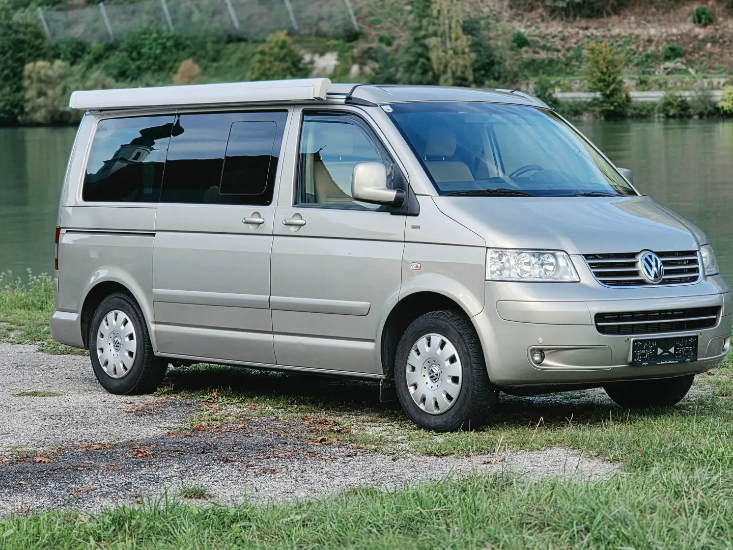Volkswagen T5 California 2,5L TDI, Ocean, 4 Motion, Beige - 2