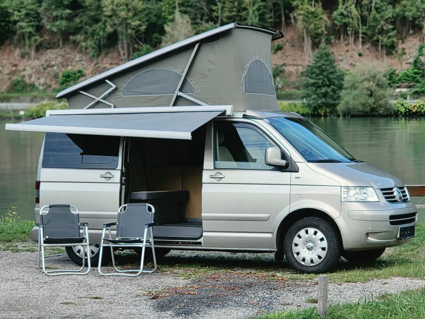 Volkswagen T5 California 2,5L TDI, Ocean, 4 Motion, Beige - 1