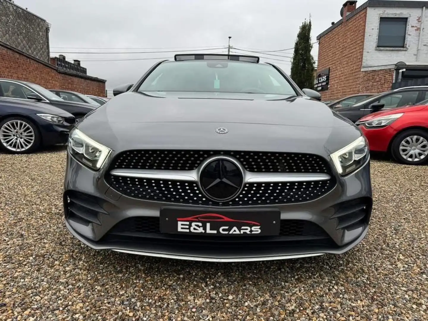 Mercedes-Benz A 200 A 200 Pack AMG**12 mois de garantie ** Gris - 2