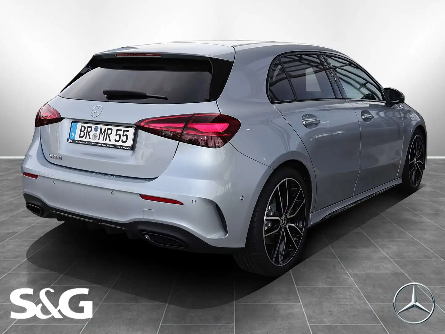 Mercedes-Benz A 200 Kompaktlim. AMG MBUX+M-LED+360°+Pano+Night Silber - 2