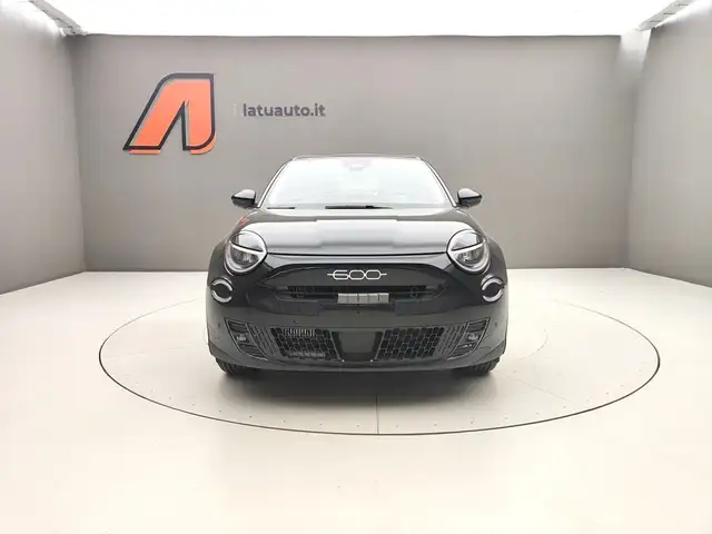 Fiat 600 view 2