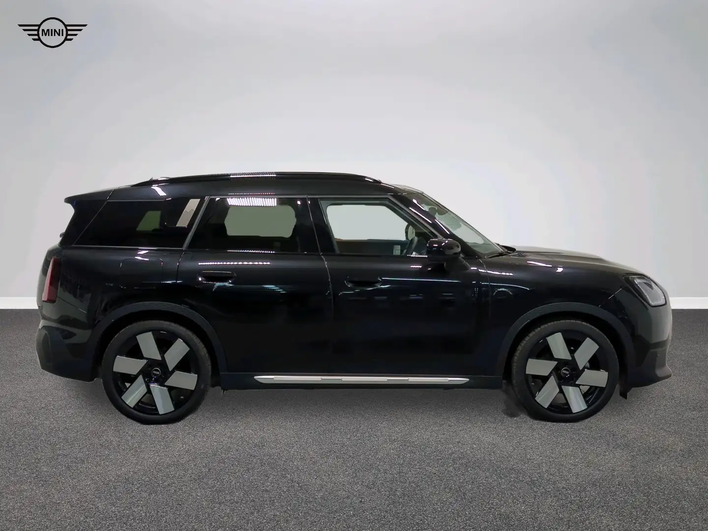 MINI Countryman E All-Electric MINI Countryman E Černá - 2