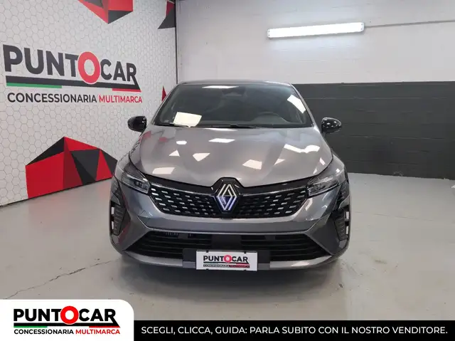 Renault Clio view 2