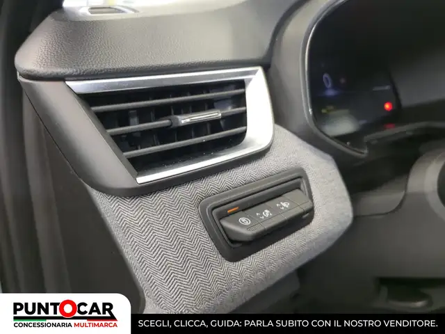 Renault Clio view 13
