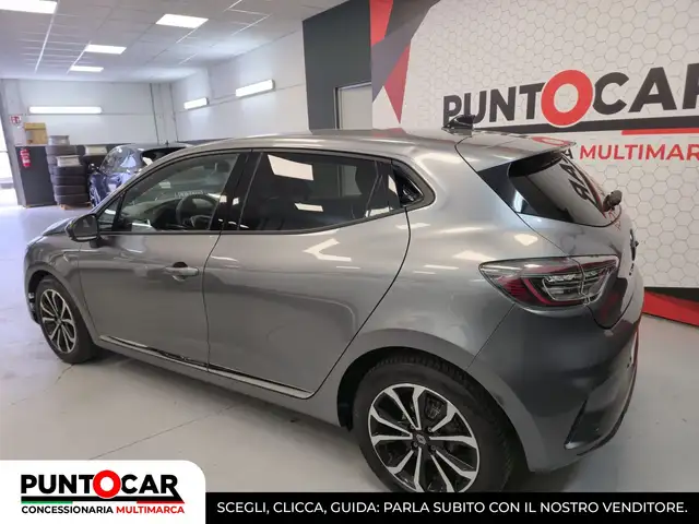 Renault Clio view 6