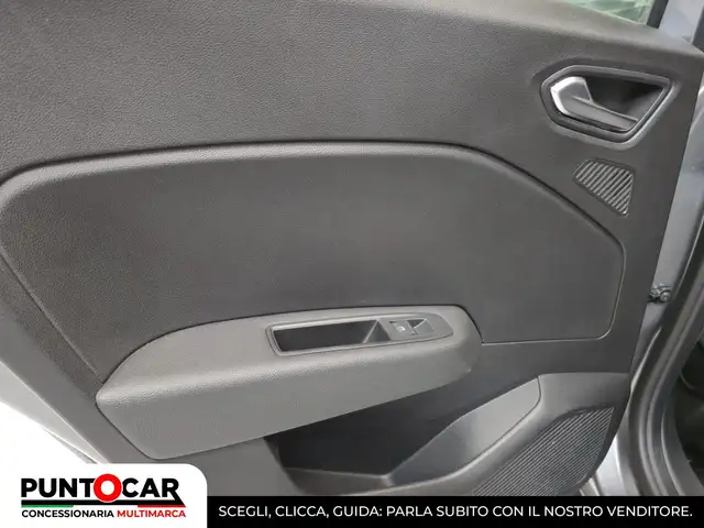 Renault Clio view 10