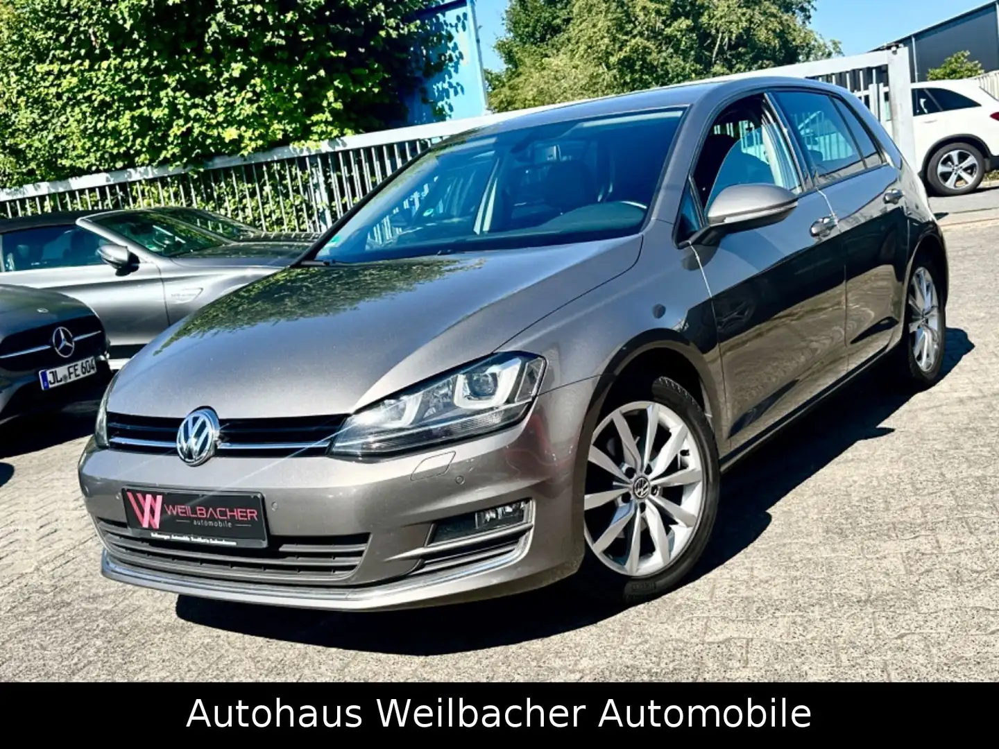 Volkswagen Golf VII Lim. Highline BMT *Bi-Xenon *Alcantara* Grau - 1