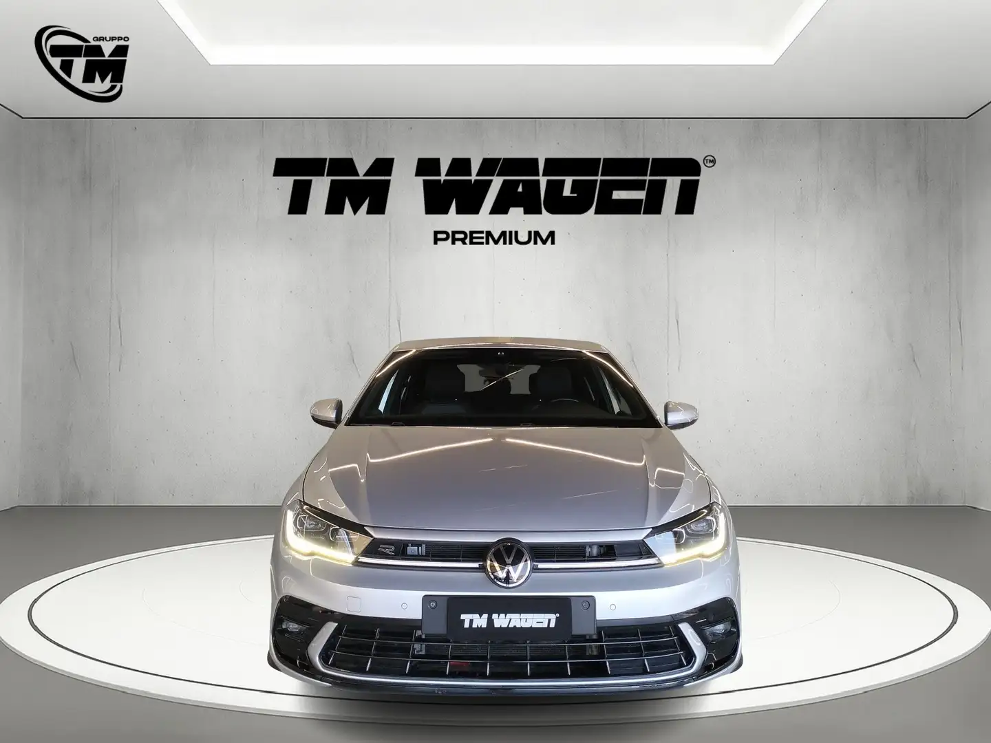 Volkswagen Polo 1.0 tsi R-Line 95cv Grigio - 2