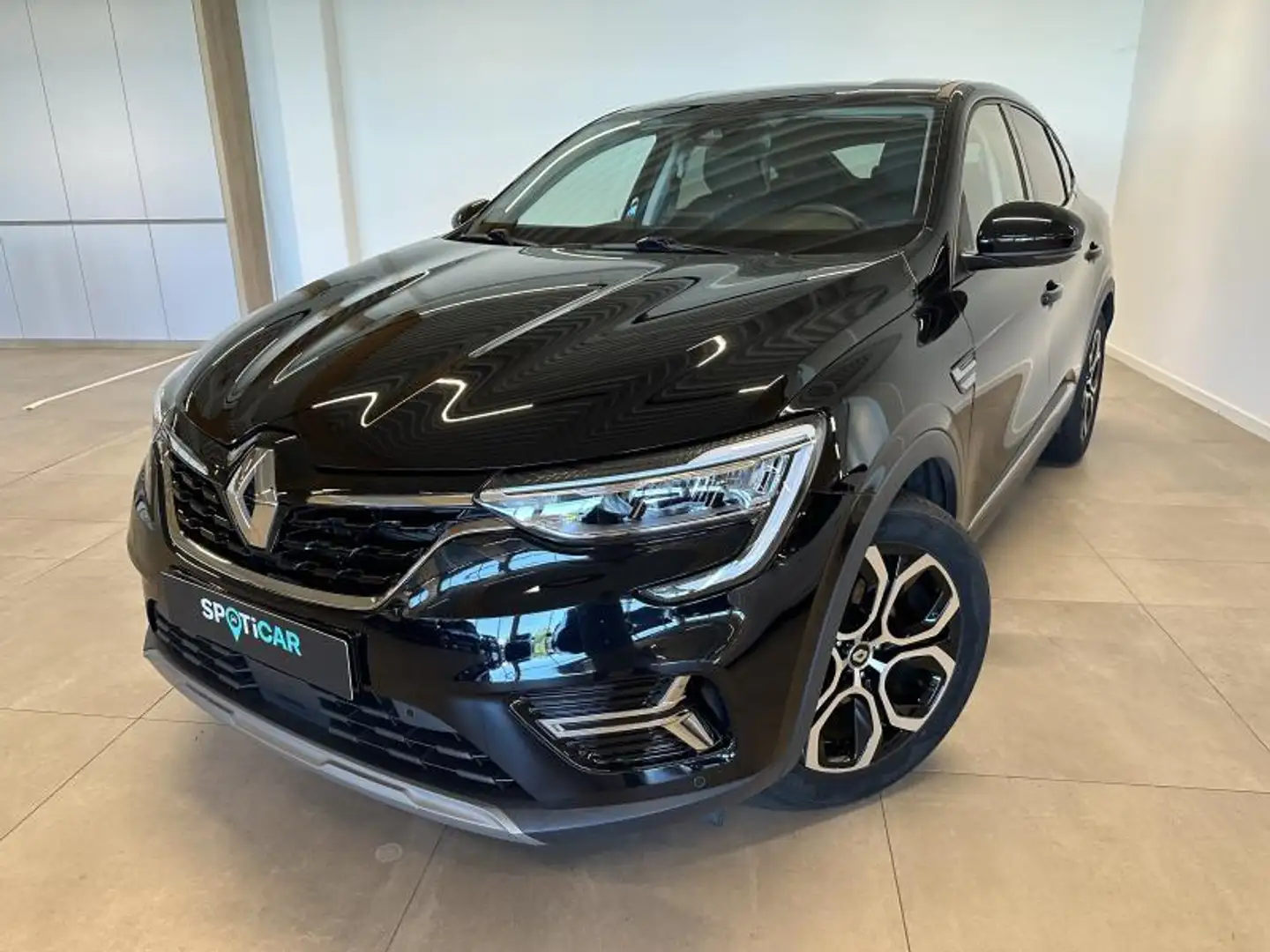 Renault Arkana Intens 1.6 E-TECH HYBRID 145 Zwart - 1