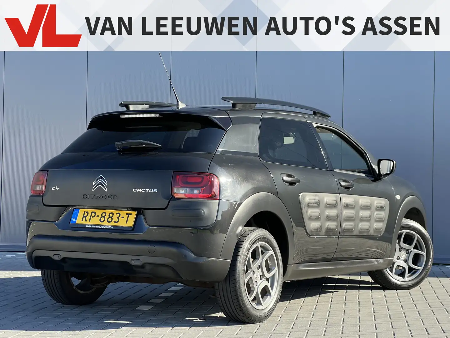 Citroen C4 Cactus 1.2 PureTech Shine | Dealer onderhouden | Camera | Zwart - 2