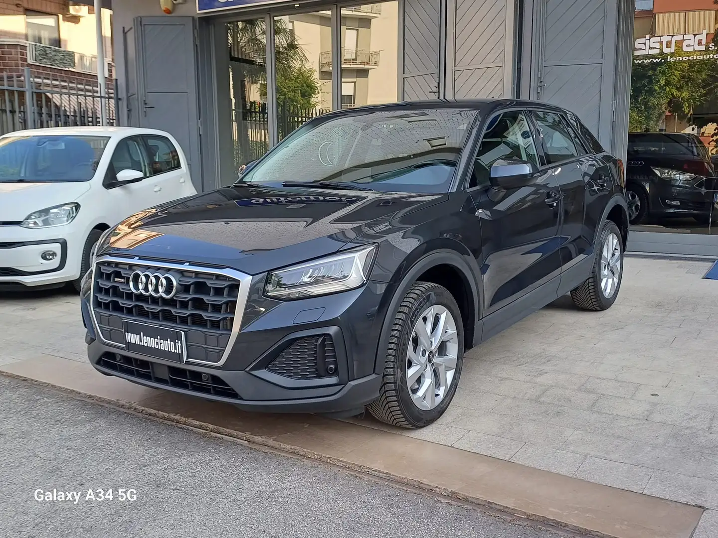 Audi Q2 Q2 35 2.0 tdi Business quattro s-tronic Grigio - 2