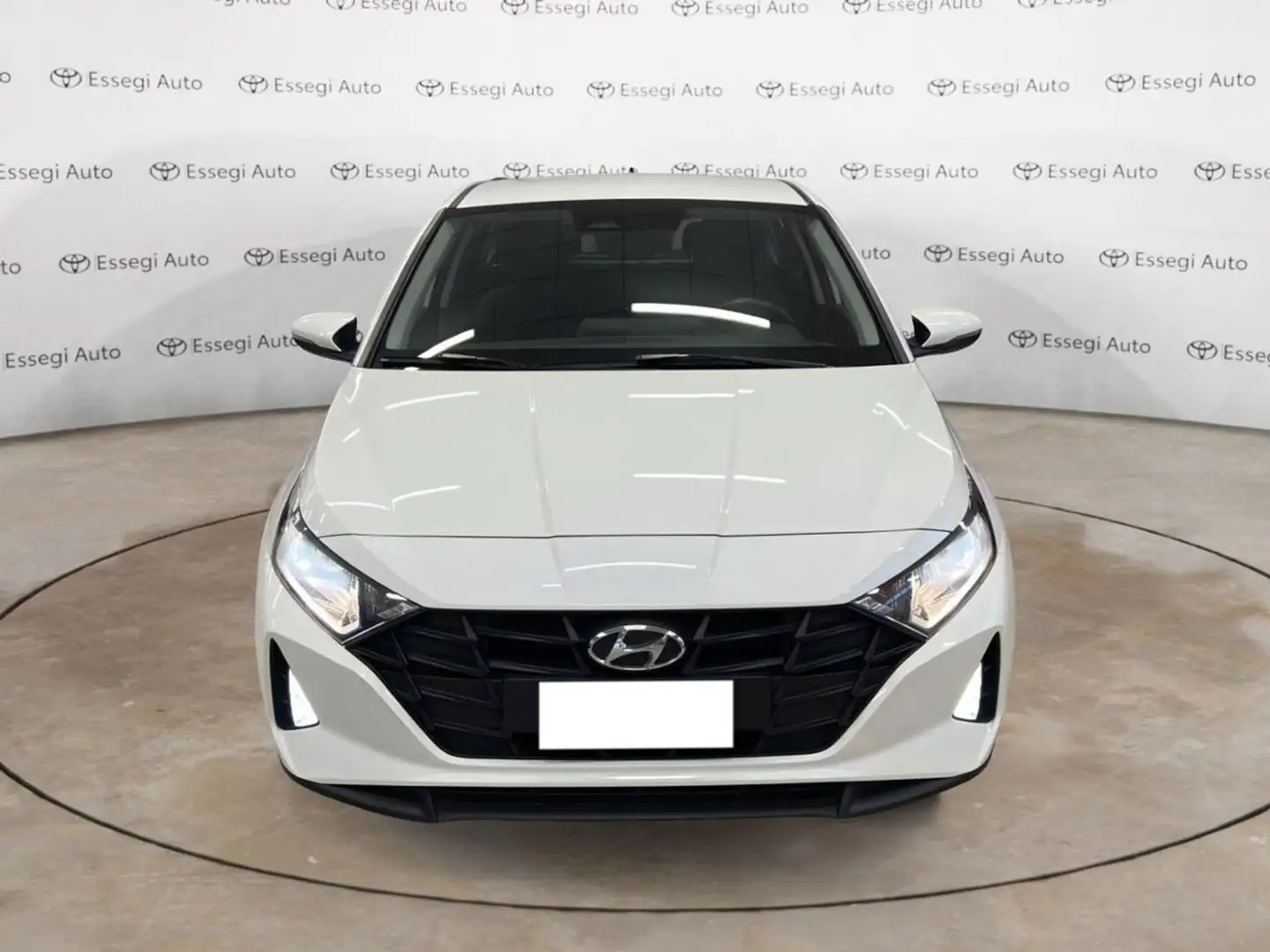 Hyundai i20 1.2 MPI MT Connectline Blanc - 2