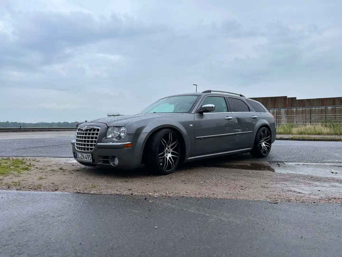 Chrysler 300C Touring 3.0 CRD DPF Automatik Silber - 1