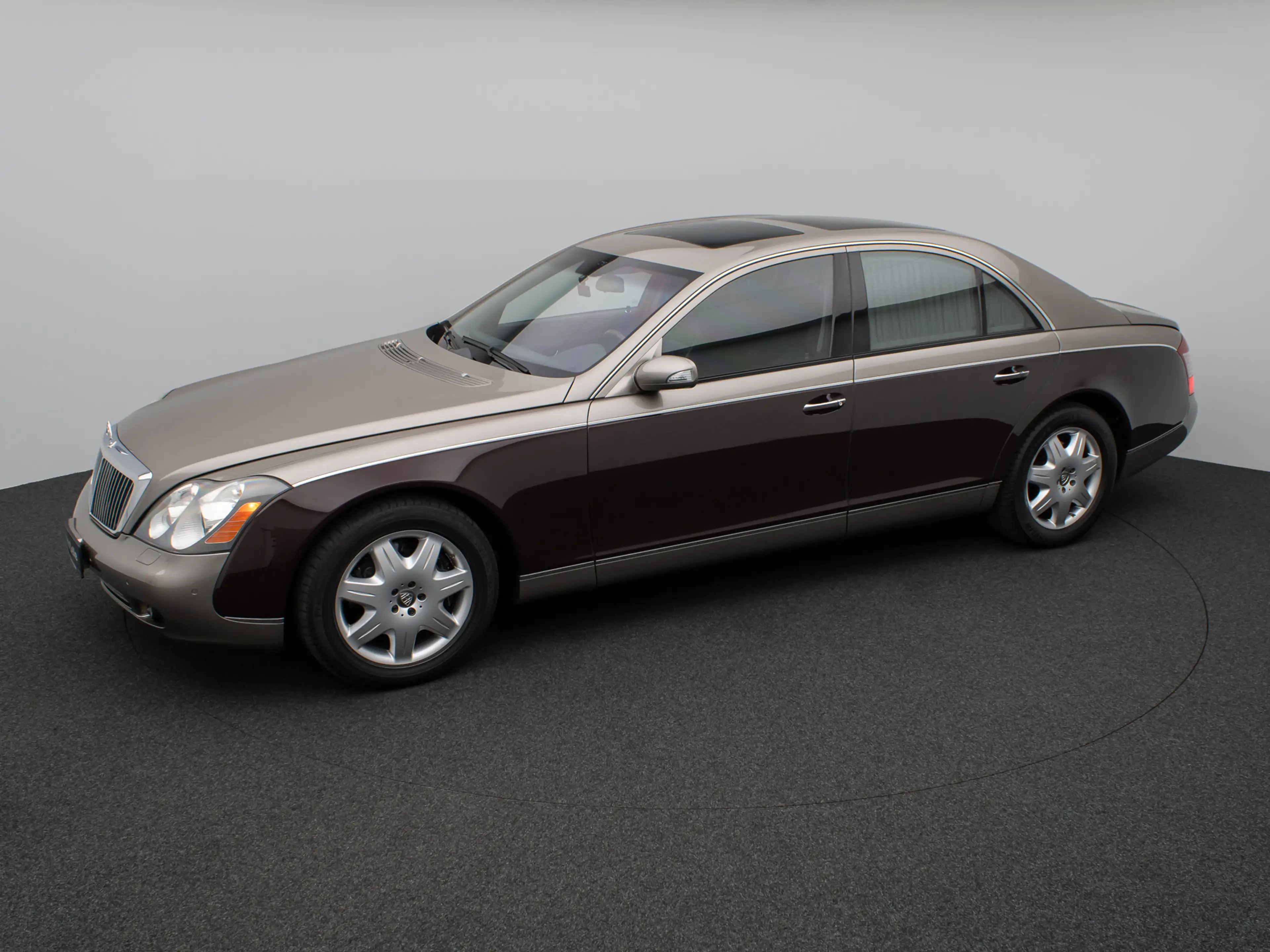 Maybach 57 DUOTONE V12 Fondpaket Massage Solar VOLL — photo 10