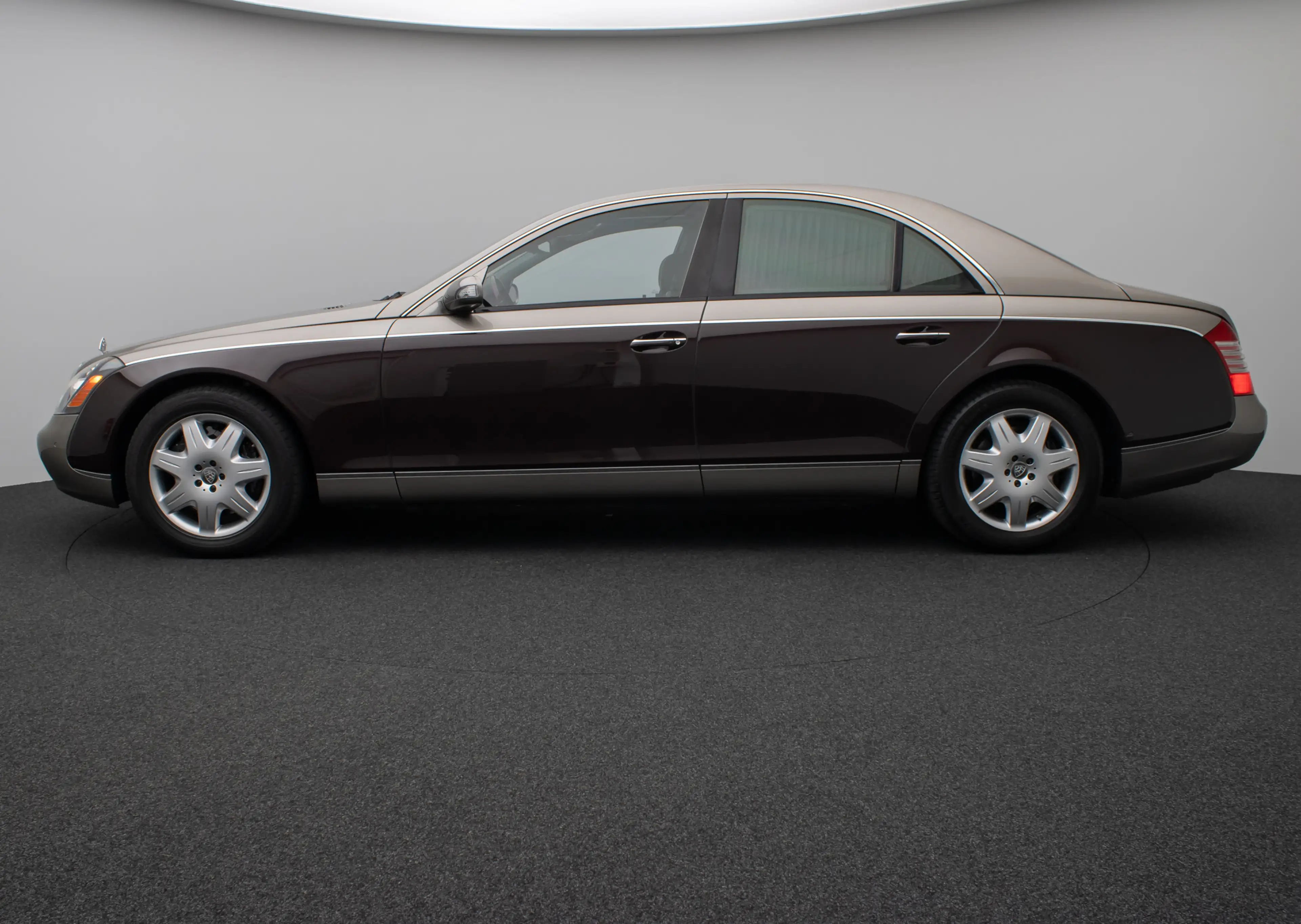 Maybach 57 DUOTONE V12 Fondpaket Massage Solar VOLL — photo 9