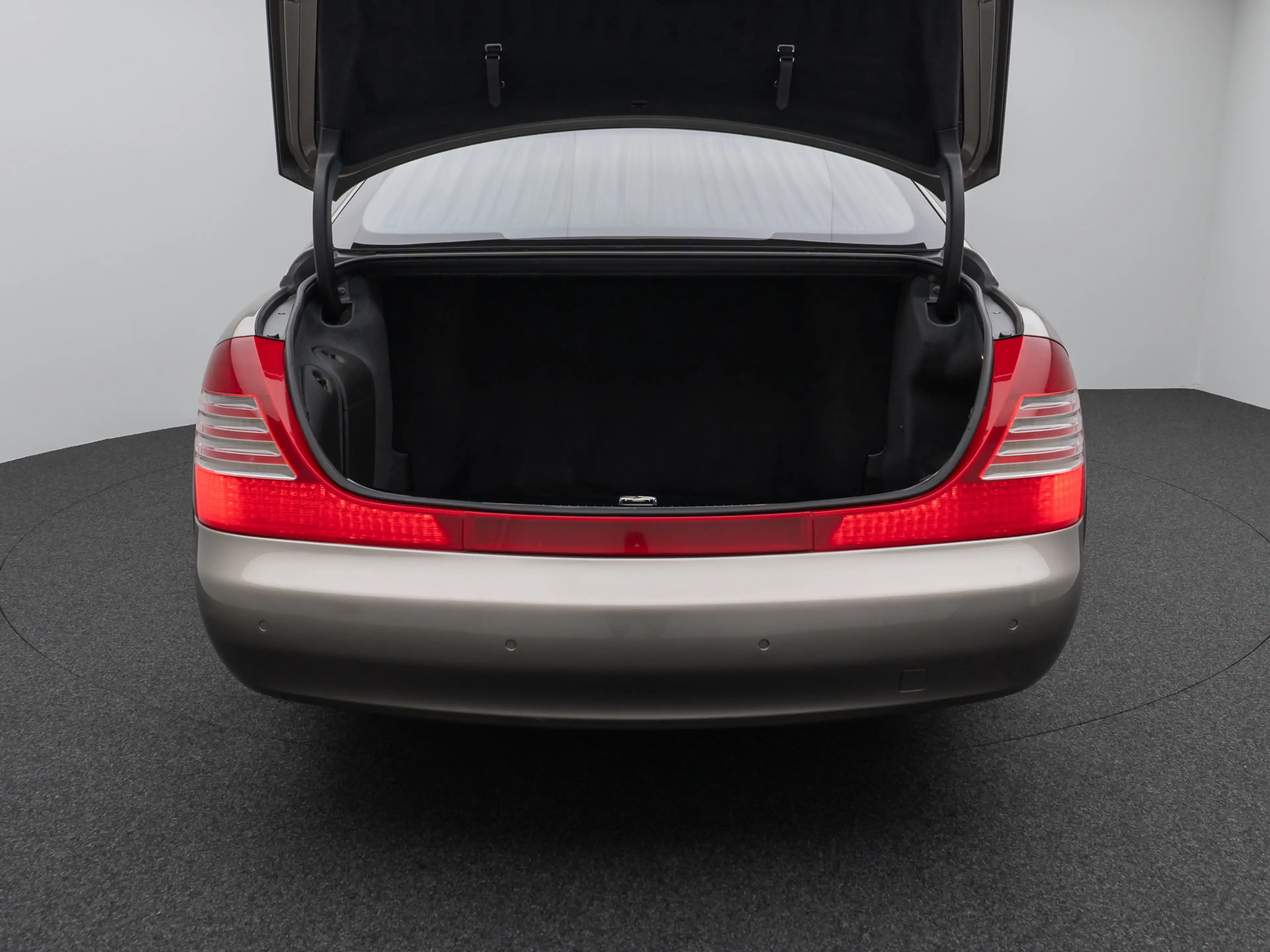 Maybach 57 DUOTONE V12 Fondpaket Massage Solar VOLL — photo 11