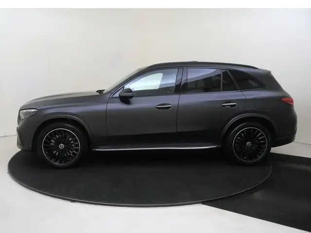 Mercedes-Benz GLC view 8