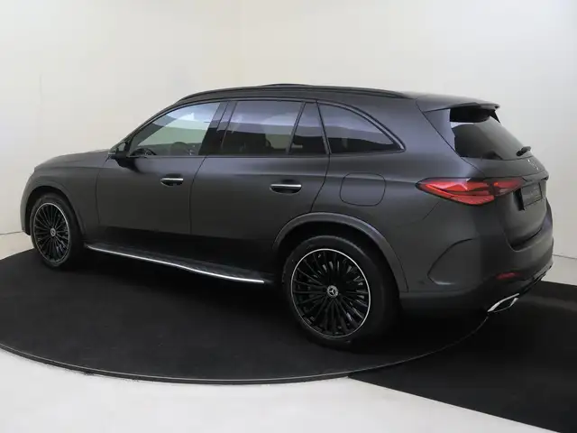 Mercedes-Benz GLC view 3