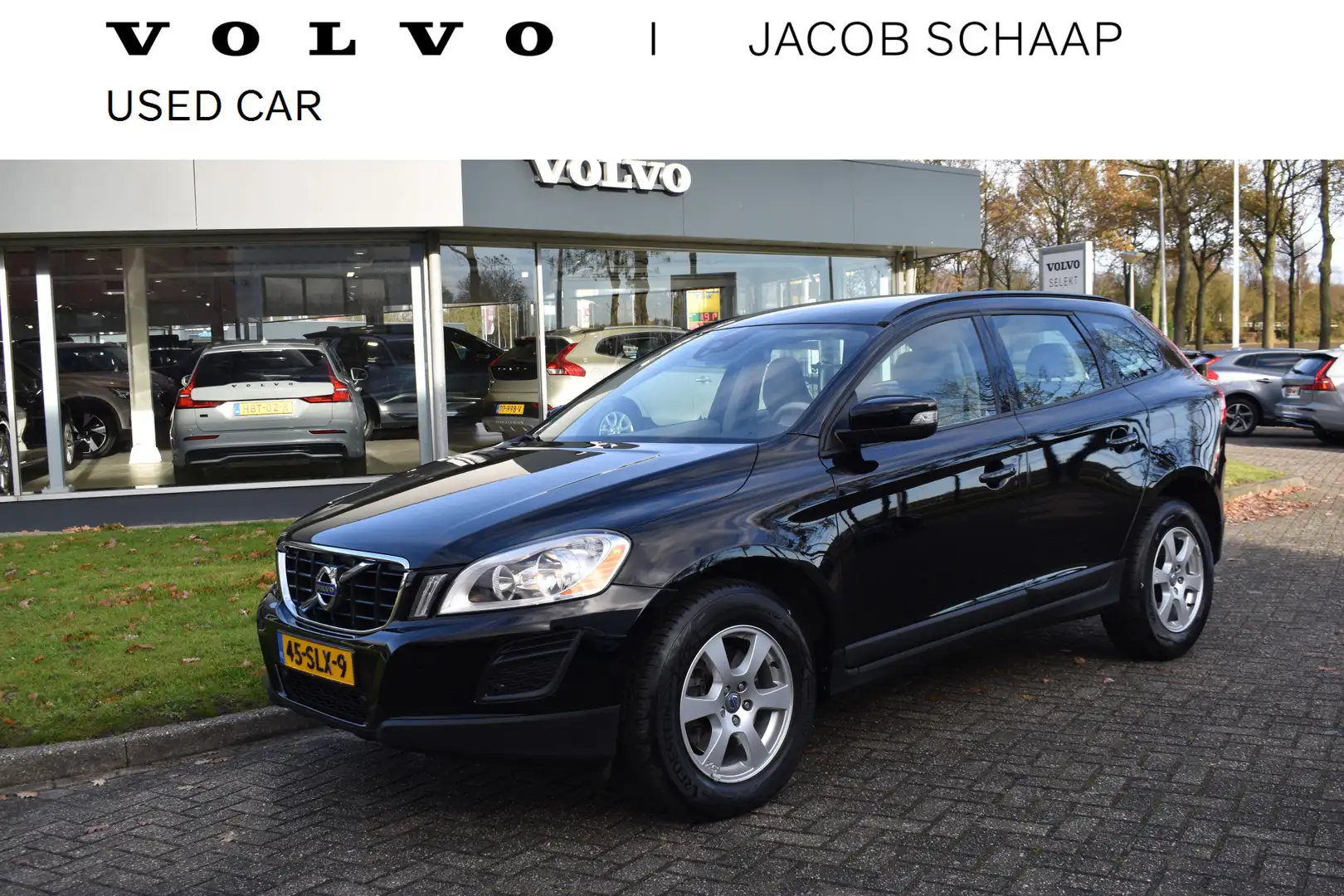 Volvo XC60 T5 241PK Automaat Kinetic | Trekhaak | PDC voor + Negro - 1