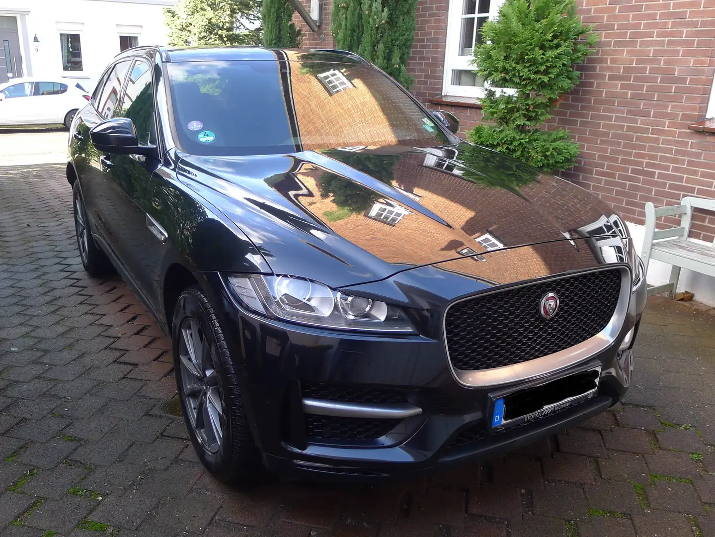 Jaguar F-Pace F-Pace 25t AWD R-Sport Noir - 1