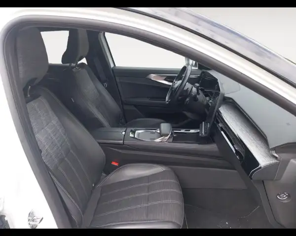 Renault Austral view 15