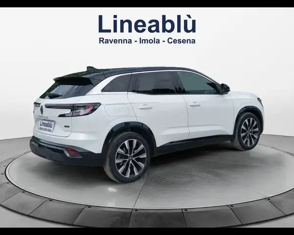Renault Austral view 5