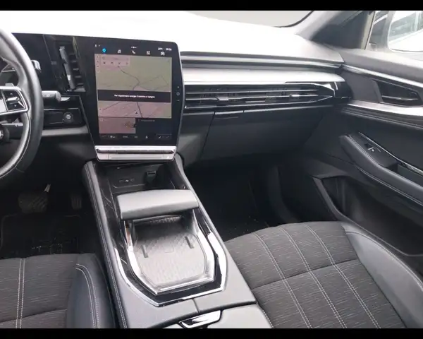 Renault Austral view 11