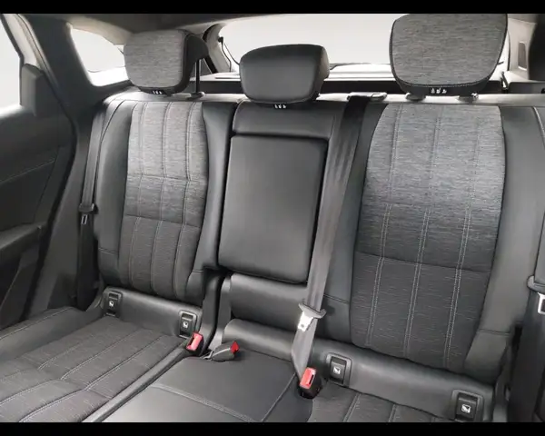 Renault Austral view 13