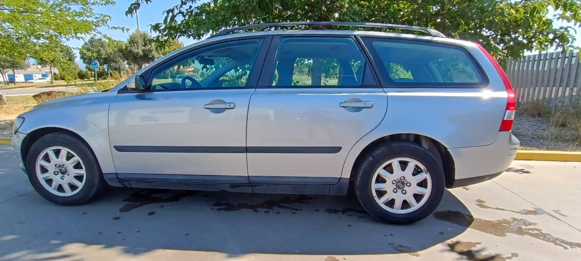 Volvo V50 1.6D Kinetic Kinetic Plateado - 2