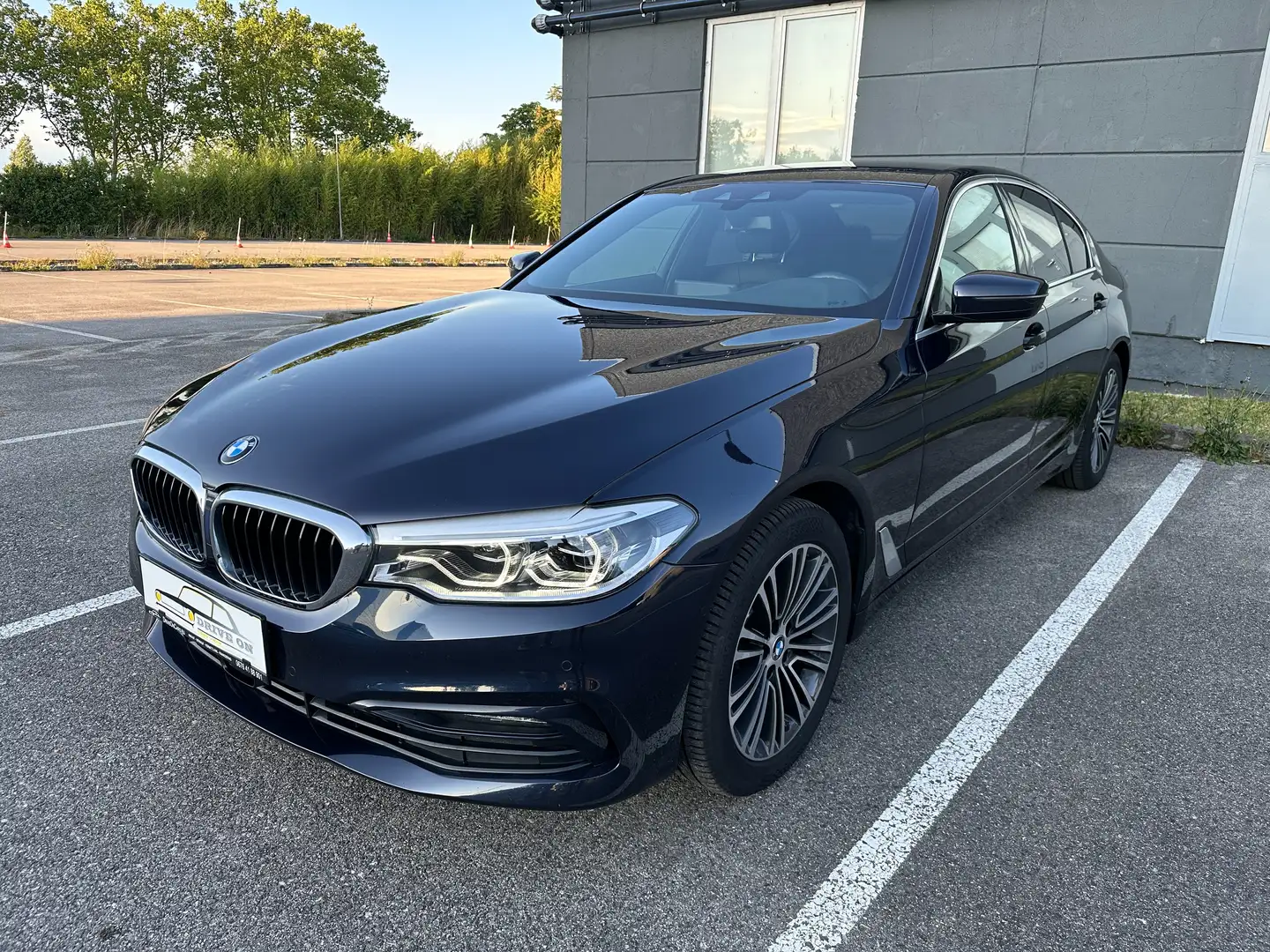 BMW 520 Sport Line*LED*LERDER*Live Cockpit*Business Paket Blau - 1