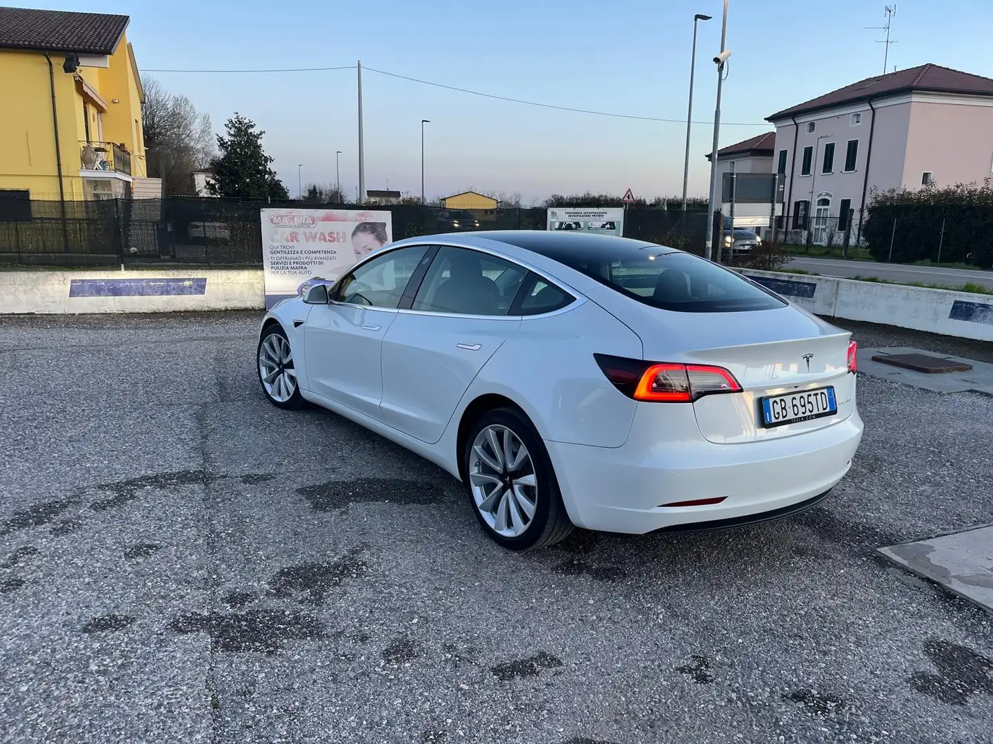 Tesla Model 3 Long Range Dual Motor awd Bianco - 1