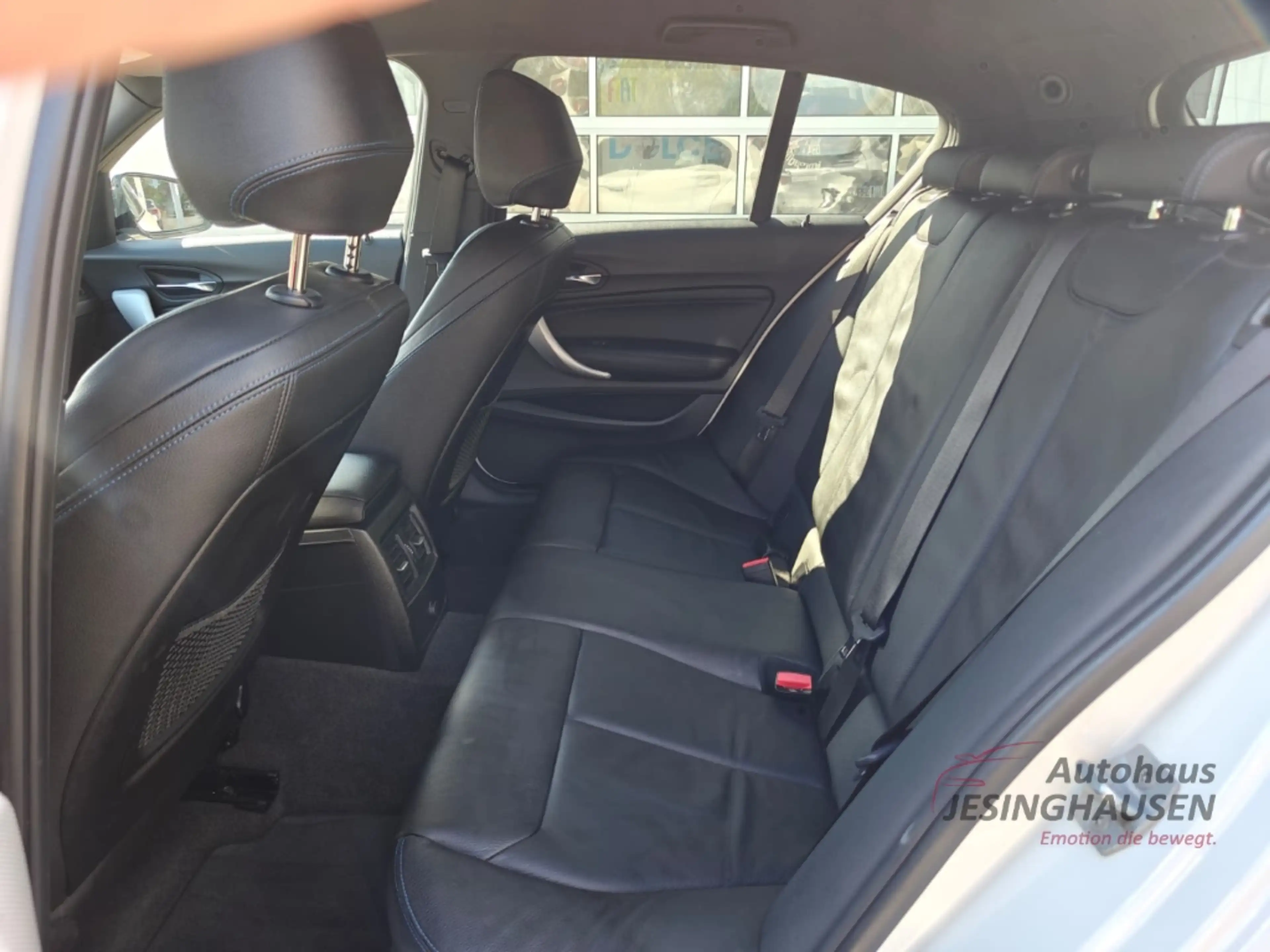 BMW 118 i M Sport Shadow Line+Winterp.+Tempomat+LED+Mehrzo — photo 44