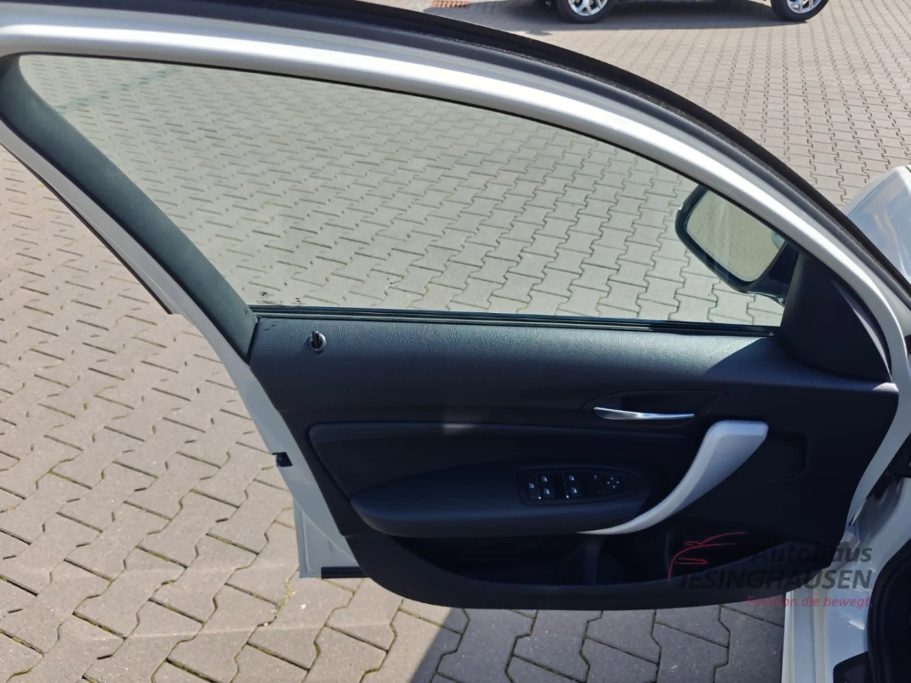 BMW 118 i M Sport Shadow Line+Winterp.+Tempomat+LED+Mehrzo — photo 13