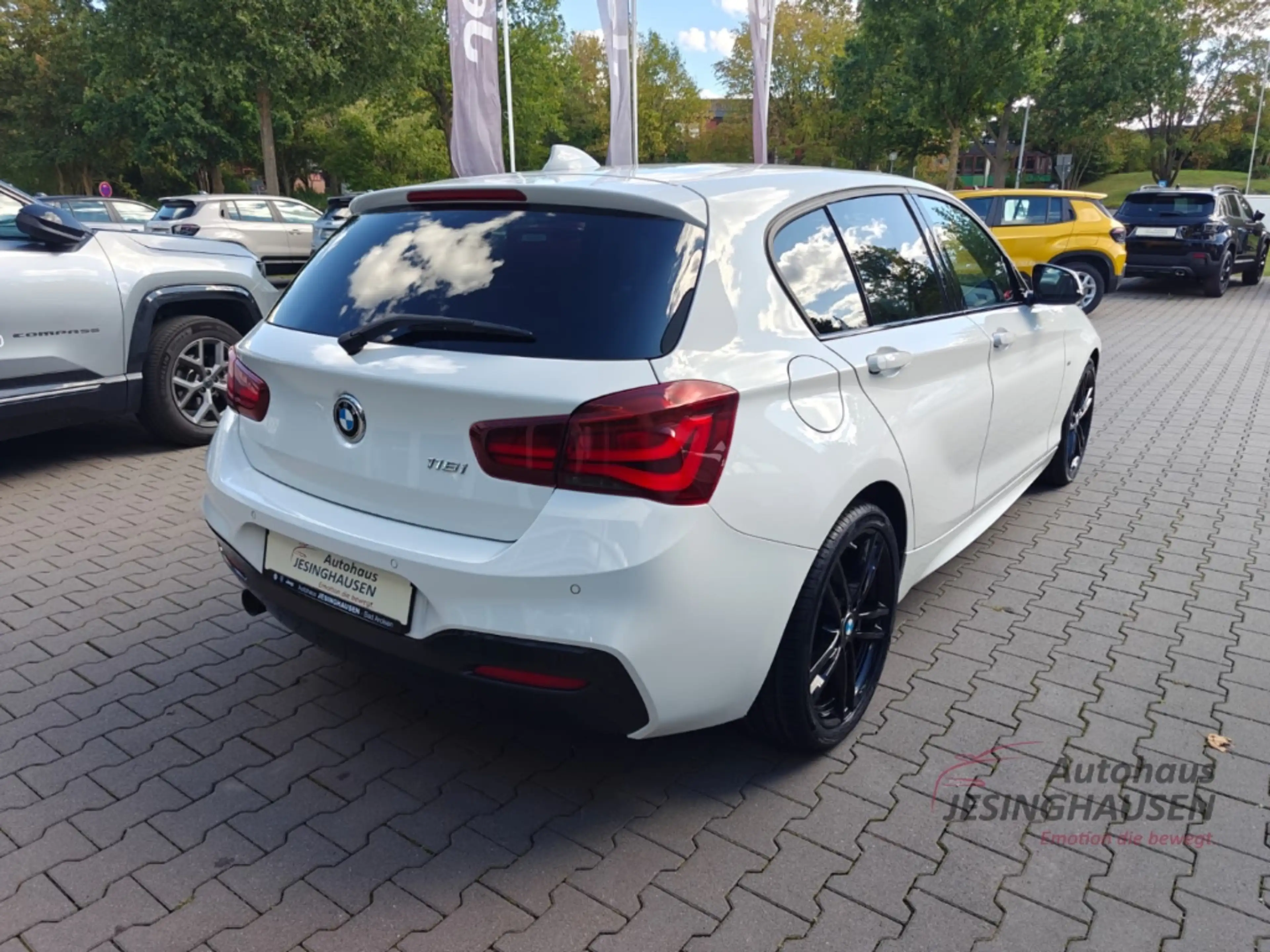 BMW 118 i M Sport Shadow Line+Winterp.+Tempomat+LED+Mehrzo — photo 6