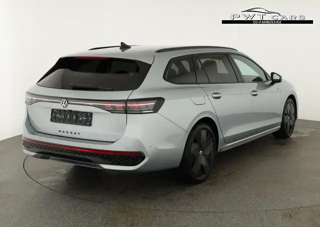 Volkswagen Passat Variant 2.0 TDI 142 kW 4Motion R-Line DSG 4M Black, AHK... Ansicht 2