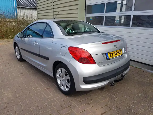 Peugeot 207 view 12