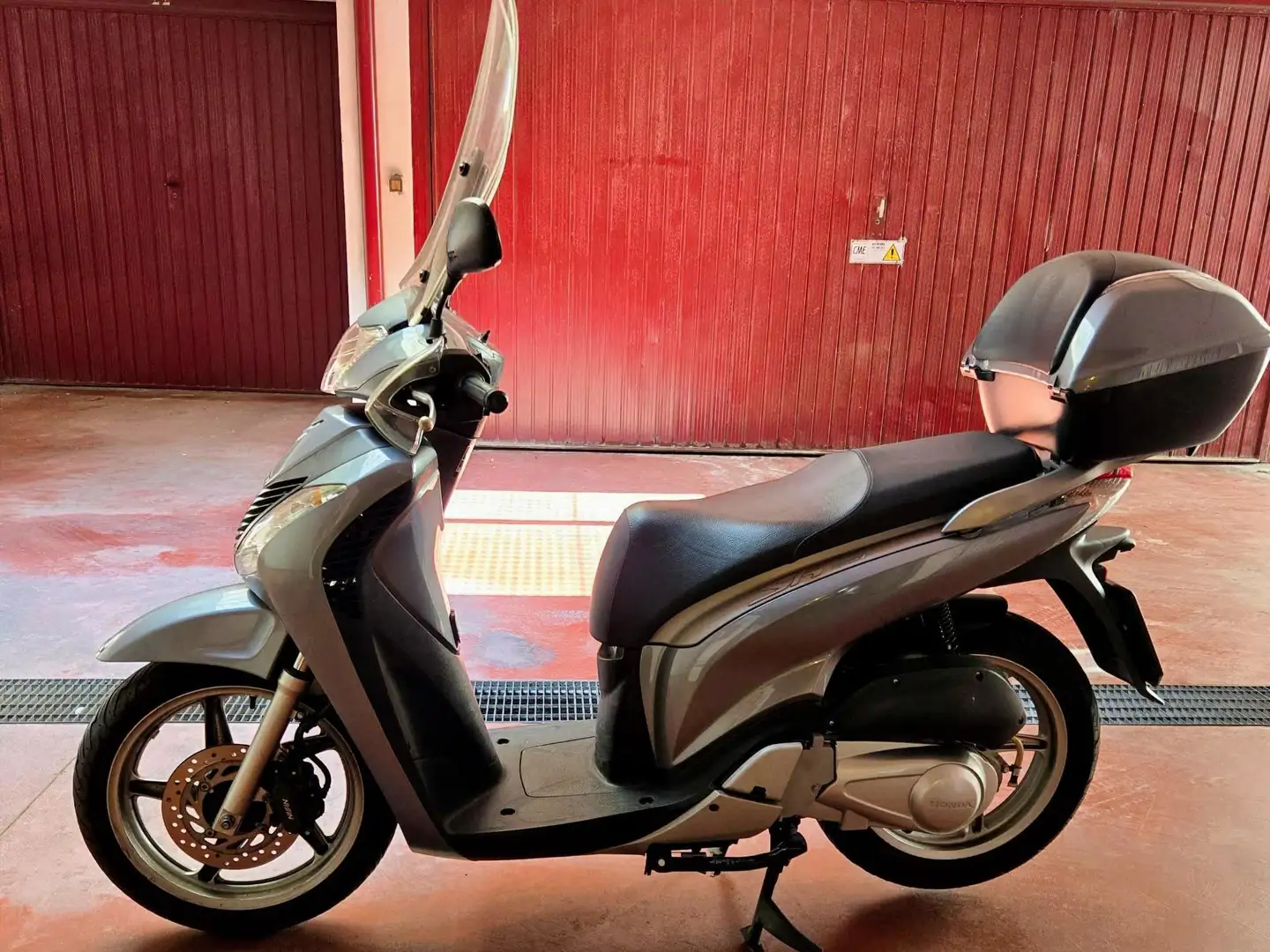 Honda SH 150i Szürke - 1