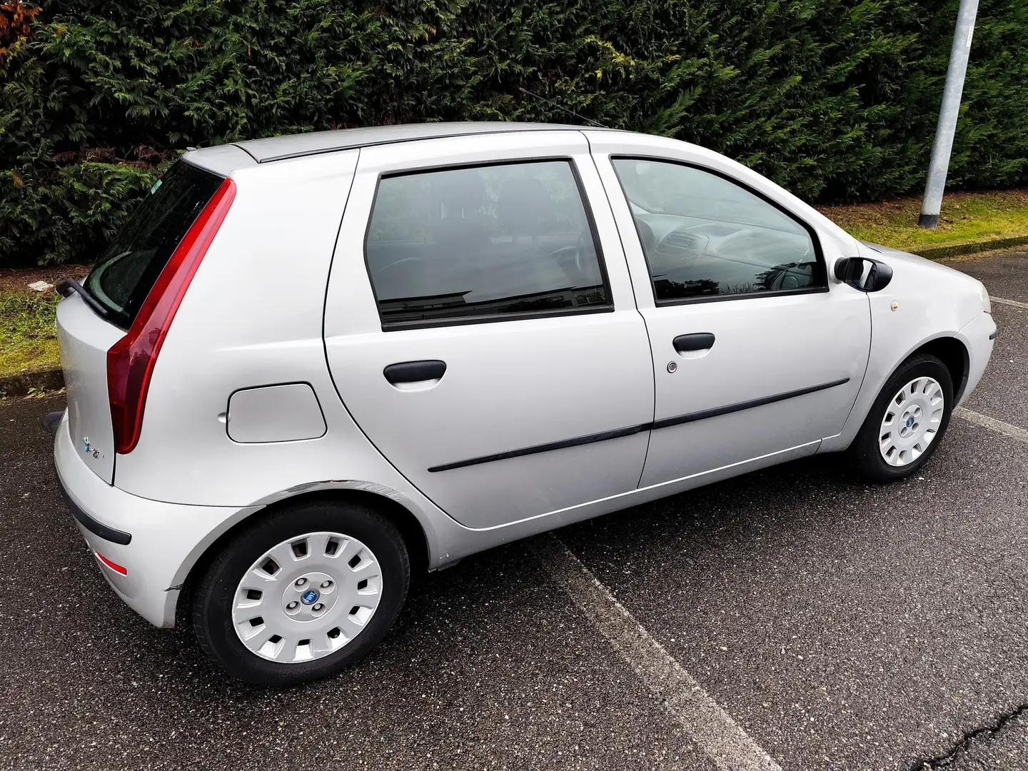 Fiat Punto Punto 5 porte 1.2 Natural Power Classic Grigio - 2