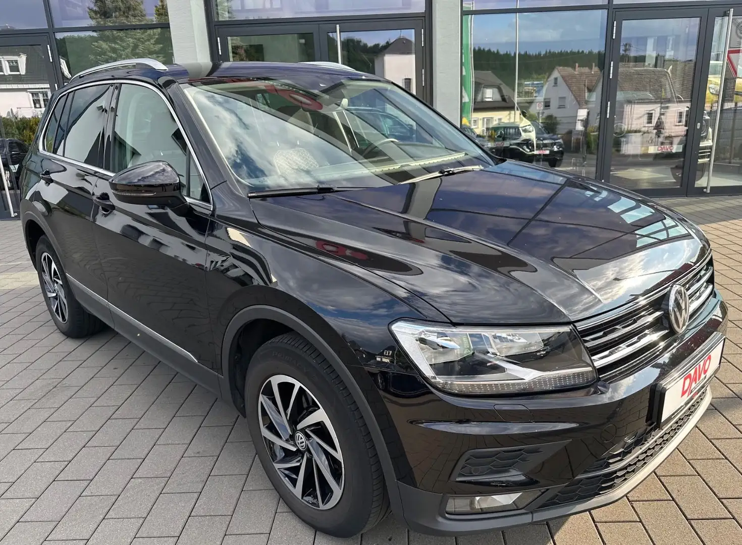 Volkswagen Tiguan 1.4 TSI Join 4Motion/ACC/Navigation Schwarz - 2